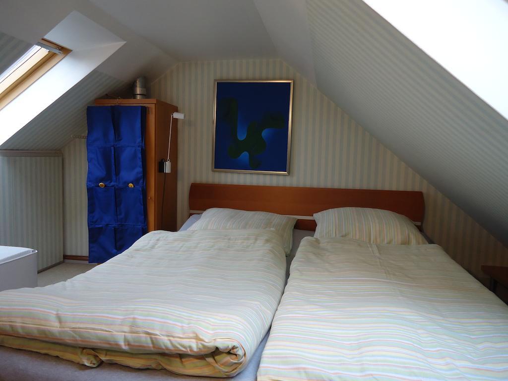 Air Boardinghouse Tulip Stockum, Zu Fuss - 3 Minuten Zur Messe Dusseldorf Ruang foto